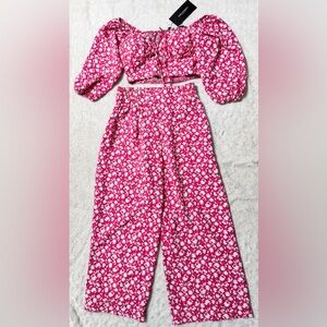 NWT- HIGH STREET Pink & White Floral Crop Top & Cropped Pant Set